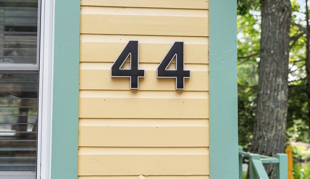 Cabin 44 at Historic Sandy Point Resort W/ Boat Slip and Onsite Boat Ramp in Alton