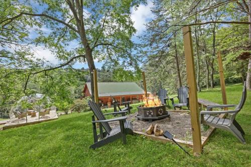 Cabin with Stargazing Dome, Sauna, Hot Tub, Pickleball, Firepit in Logan
