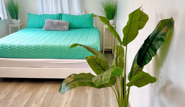 CALL TO BOOK. AVAILABLE Beachy Hawaiian Cottage on the North Shore. 2 bed-1 bath