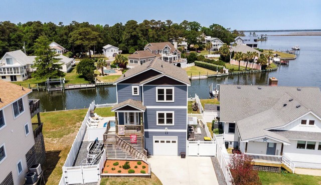 Canalfront, Private Pool, Sound Views, COL22, Island Breeze in Kill Devil Hills
