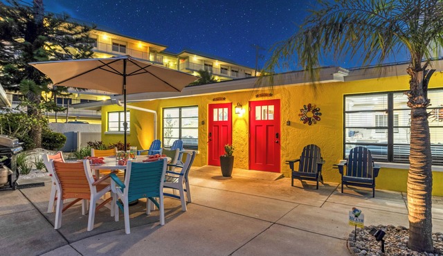🌴 Casita Mar | Steps to Crescent Beach, HOA Pool & Quiet Island Living on Siesta Key in Siesta Key
