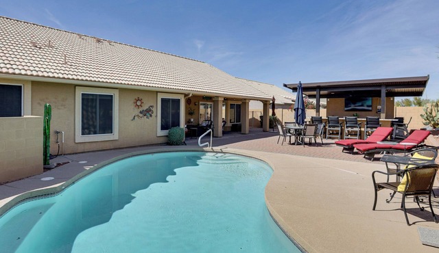 Cave Creek Desert & Entertainment Oasis in Cave Creek