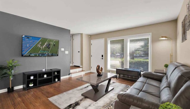 Chic 2BR Oasis - Downtown Birmingham in Birmingham