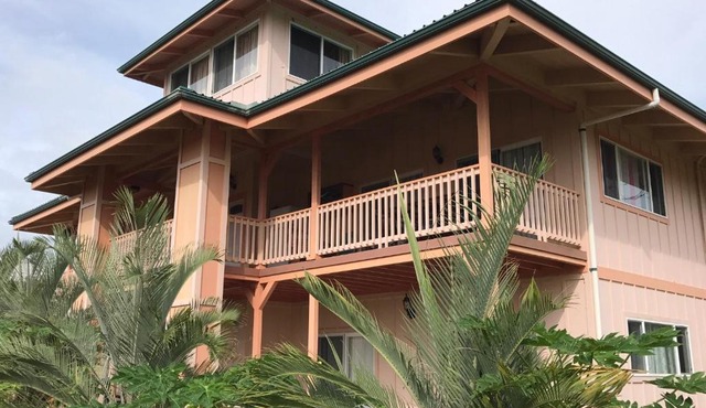 Coconut Palms Vacation Rental near lava fields and beaches