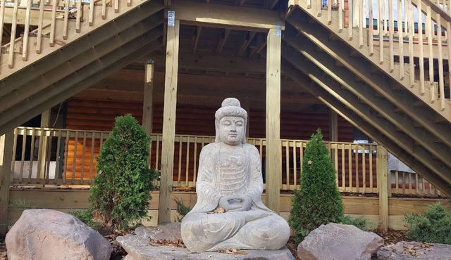 Conveniently Secluded, 1 Mile From Slopes and Festivals in Hunter