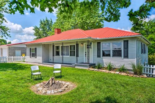 Cottage Near Dale Hollow Lake w/Fire Pit & Grill in Byrdstown