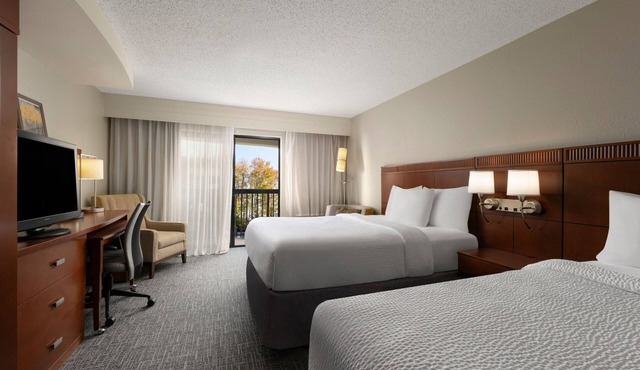 Courtyard by Marriott Wall at Monmouth Shores Corporate Park in Neptune City