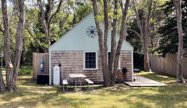 Cozy Cape Cottage with Beach Access in Eastham