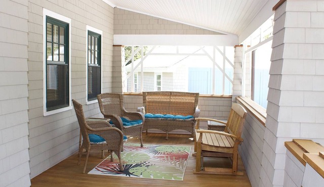 Cozy Cottage: 135-HYP Quintessential Hyannis Port Cottage: Renovated, Putting Green, Walk to Beach in West Hyannisport