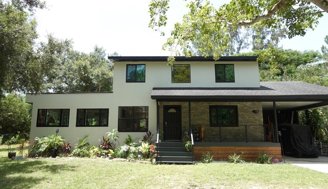 Earthy with a Pop of Bling House Nestled in beautiful Jupiter Farms, FL. in Jupiter