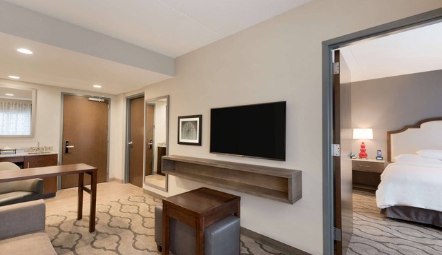 Embassy Suites by Hilton Chicago Naperville in Naperville