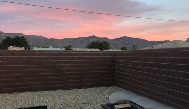 Family-Friendly Home ~ Small Town Surrounded By Mountains ~ Near Holloman AFB in Alamogordo