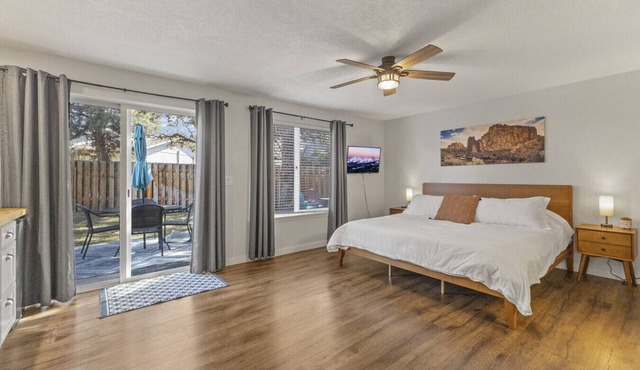 Family Home | 2 King Suites + Fire Pit | Walk to Breweries in Bend
