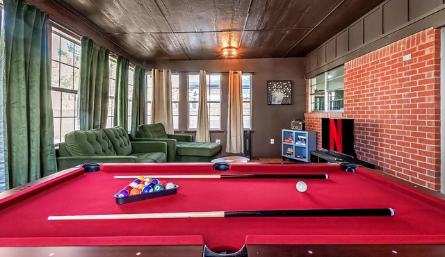 Fire Pit+Game Room+Mountain Views in Alamogordo