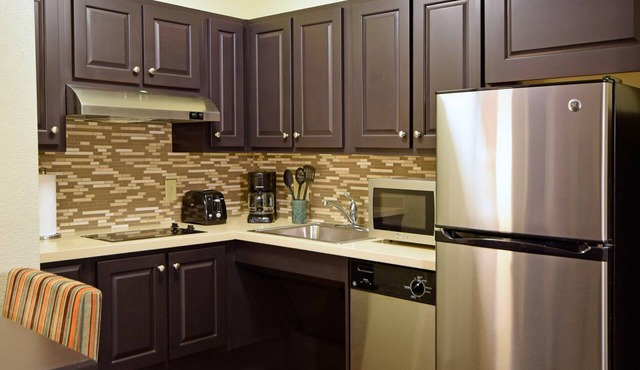 Free Daily Breakfast, Fitness Center, Indoor Pool. in West Chester
