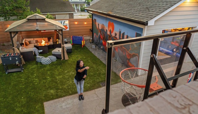 Golf, Arcades, Projectors, Bikes, Themed Murals - DT ATL in Atlanta