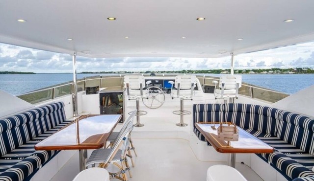 Gorgeous 95' Super Yacht - your ultimate getaway in Los Angeles in Marina del Rey