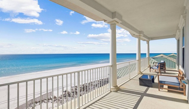 Gulf-Front with Pool, Theater and Elevator in Miramar Beach