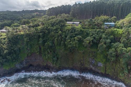 Hamakua Pukana La Hale