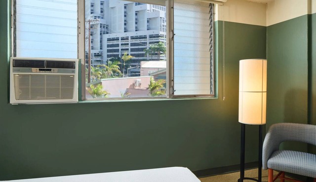 High Floor City View Two Queens, 3 Relaxing Units, Rooftop Garden Escape