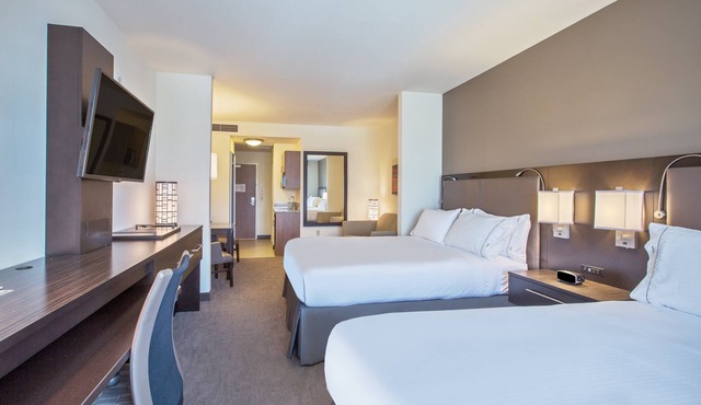Holiday Inn Express Hotel & Suites Kailua-Kona by IHG in Kailua-Kona