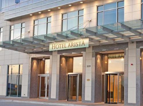 Hotel Arista in Naperville