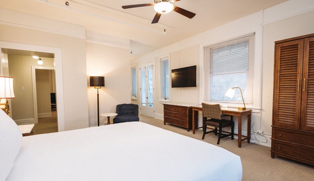 Hotel Colorado in Glenwood Springs