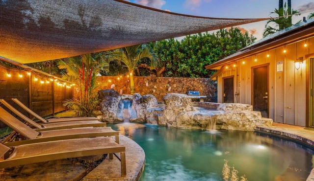 Huge Home w/Private Pool, Jacuzzi & Water Slide!