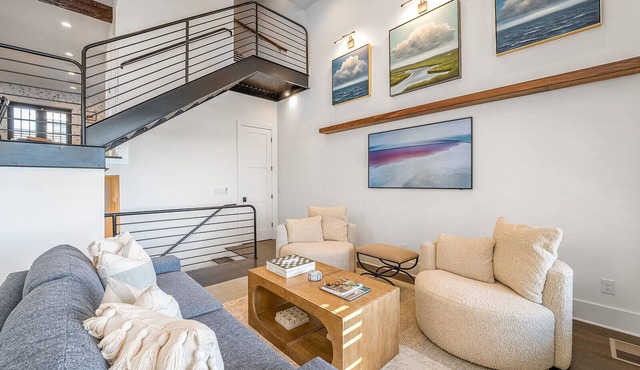 Impeccable Home Steps to River Front w/Roof Deck & Parking by Lucky Savannah in Savannah
