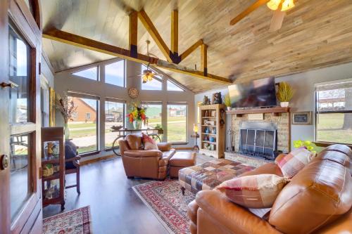 Incredible Log Home: 1 Mile from Lake Tenkiller in Vian