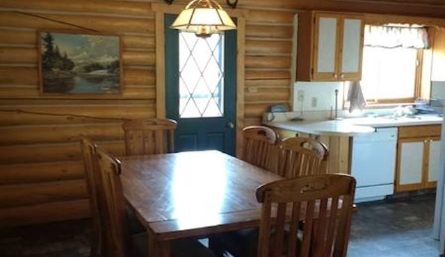 Inviting Log Home in Quiet Valley near Yellowstone in Cody