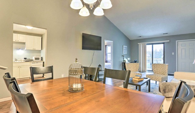 Inviting Poconos Getaway w/Deck: Ski & Hike! in Mount Pocono