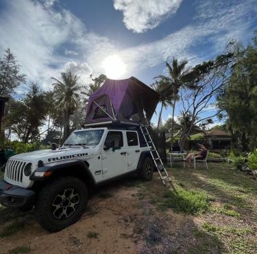 Island Breeze Rooftop Camper fully equipped rubicon