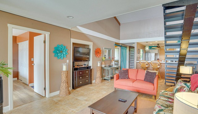 Kailua-Kona Condo Rental ~ 1/2 Mi to Golf Course!