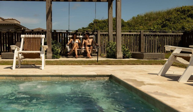 King Suite on the Outer Banks + Restaurants & Spa in Duck
