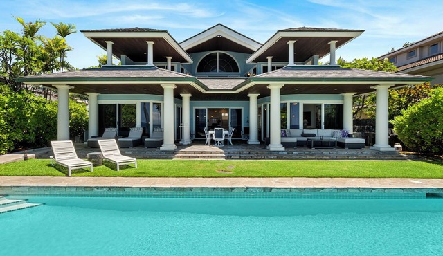 Kona Blue: Secluded Beachfront Home w/Private Pool, AC & Ocean Views