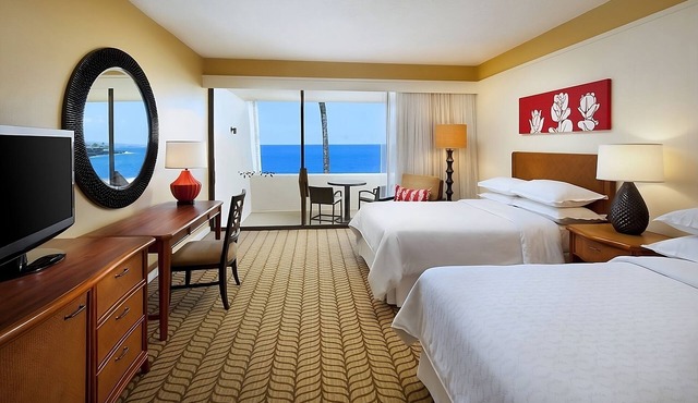 Kona Coast Adventure! 2 Modern Units, Nearby Shopping, Dining and Nightlife!