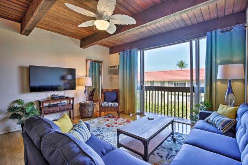 Kona Condo w/View, Walk to Beach & Restaurants