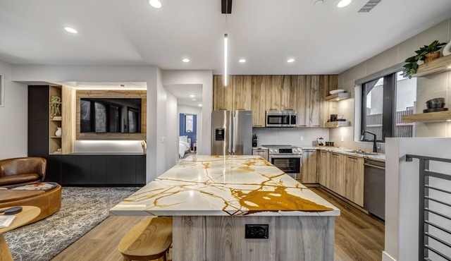 LaFave-Luxury Villa at Zion: Virgin River in Springdale
