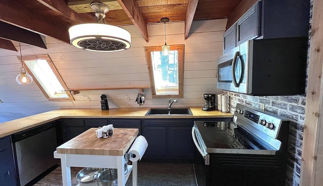 LakeFire Cabin: A-Frame, Modern Touches, Steps from Lake, Lake Views w/ Fire Pit in Eufaula
