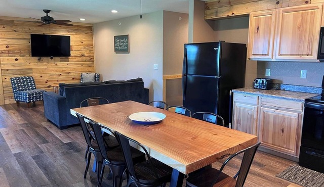 Lakefront 2bdr/2bath Villa on Table Rock Lake Short commute to Branson & SDC in Reeds Spring