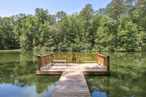 Lakefront Hamilton Cabin w/Dock & Fire Pit! in Hamilton