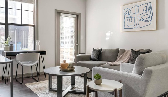 Landing | Modern 1BD, Pool, Courtyard in Atlanta