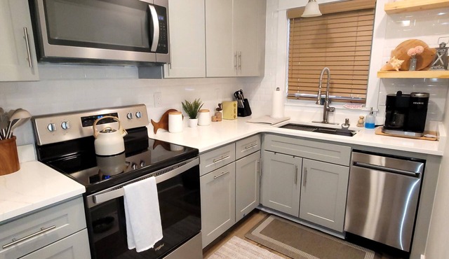 LINENS INCLUDED*! DAILY Activities. COMMUNITY POOL/WIFI/COUNTRY CLUB ESTATES in Rehoboth Beach
