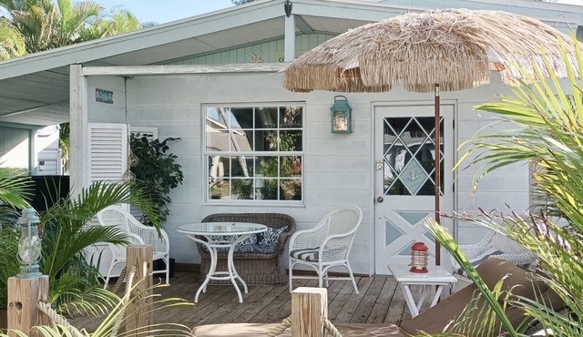 Long term winter getaway for snowbirds/December till March. 3 months minimum in Naples