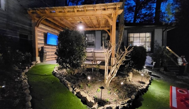 LUX Private Oasis | 4 Bed/2 Bath | Hot Tub | 3 Patios | Beltline/Piedmont Park in Atlanta