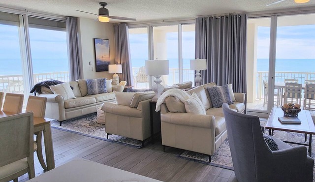 Luxury 4 Bedroom Gulf Front K/K/K/K/TwinBunk - WIFI -Beach! in Gulf Shores