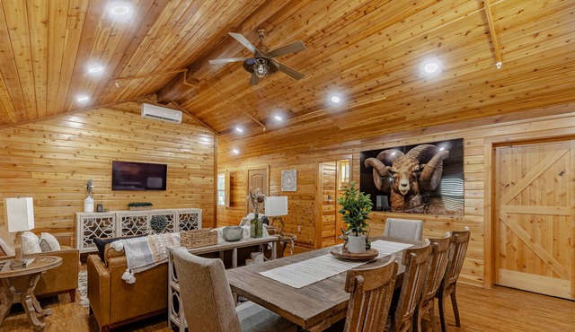 Luxury Rayburn Cabin at Historical Farm in Lavon