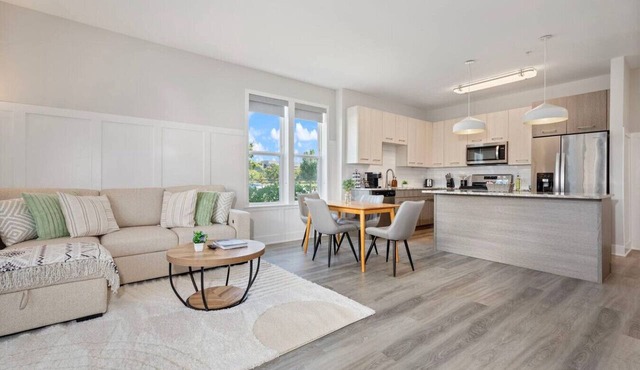 Luxury Suburbs 2BR | Pickleball, Pool, Gym, Sauna in Warrenville