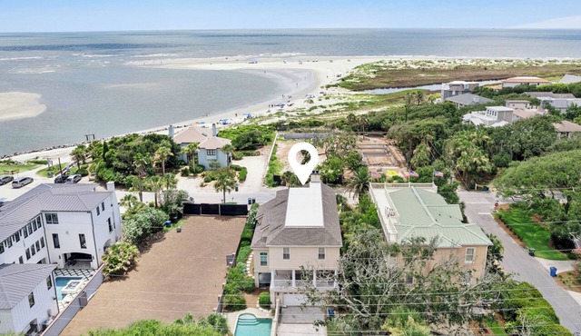 Magnificent Ocean Views, Private Heated Pool, Billards on East Beach! in Saint Simons Island